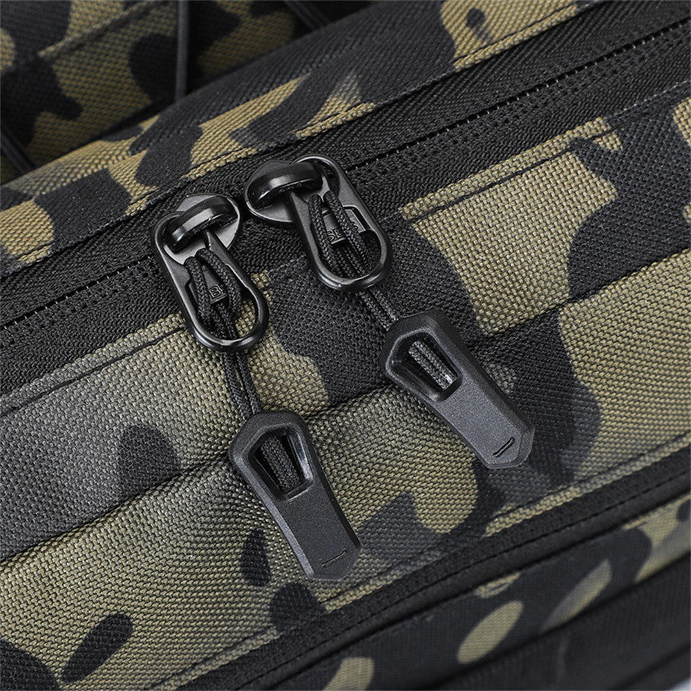 Zip pulls and attachment loops on the saddle bag pouches