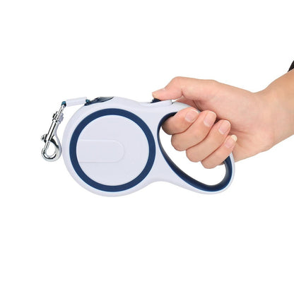 Compact retractable leash handle held in one hand