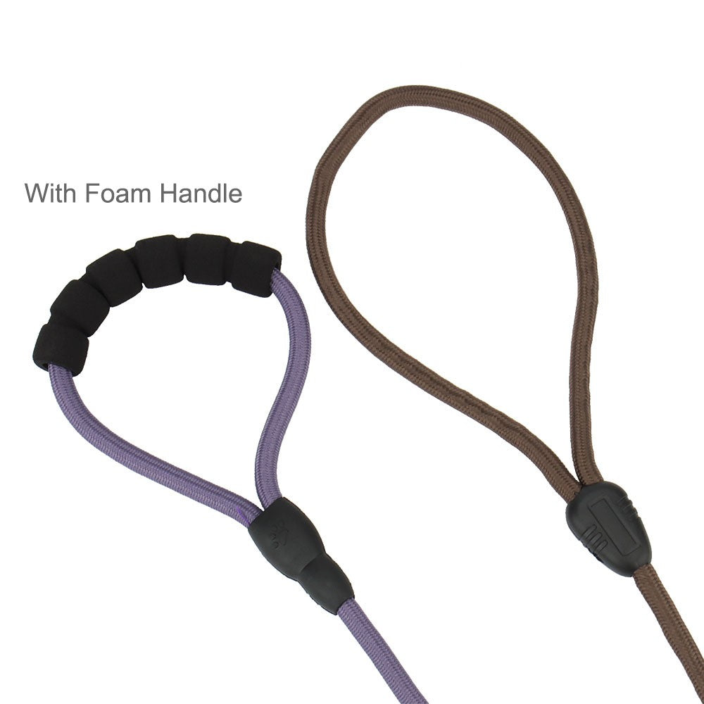 Padded foam handle next to the plain rope loop handle