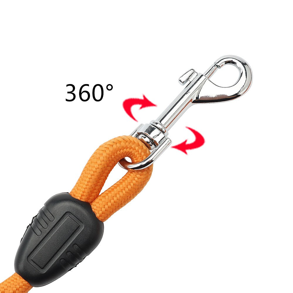 360 degree swivel snap hook on the long line leash