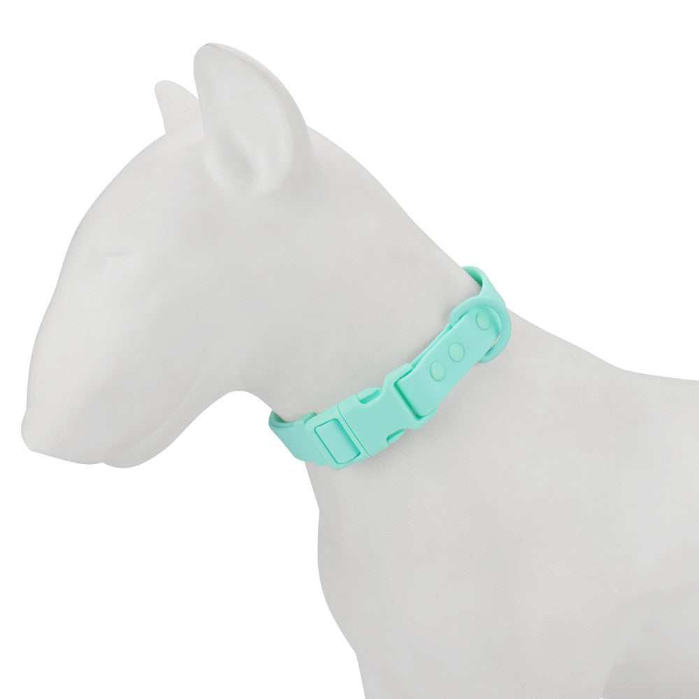 Mint quick release collar on a pet figure