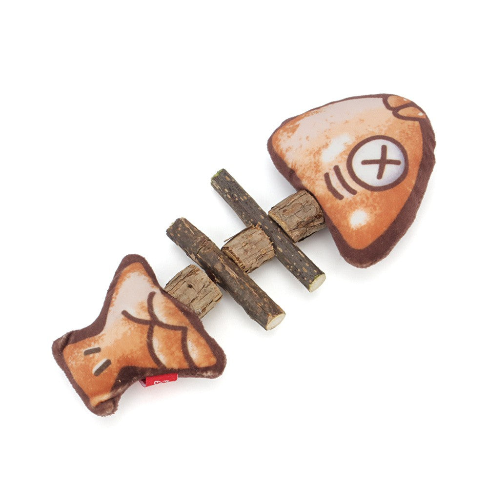 Fish bone cat chew toy with silvervine sticks between cloth head and tail