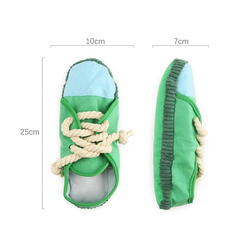 Sneaker dog toy size: 25 cm long, 10 cm wide, about 90 g