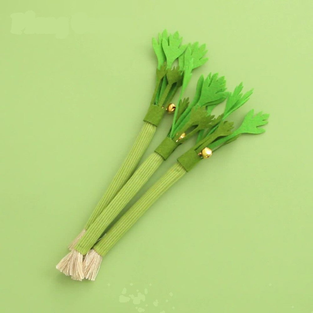 Vegetable cat toys: felt celery chew sticks with rope tassels
